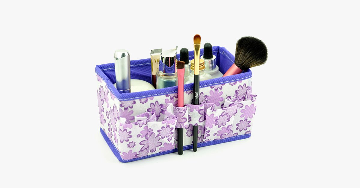 LoungeYard | Simple Store Make Up Set — product view 2