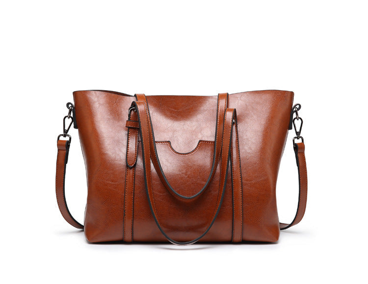 LoungeYard | Stylish leather handbag with handcrafted details — product view 7