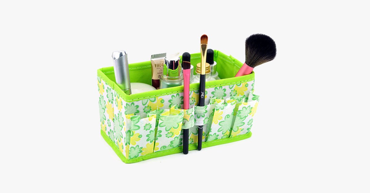 LoungeYard | Simple Store Make Up Set — product view 3