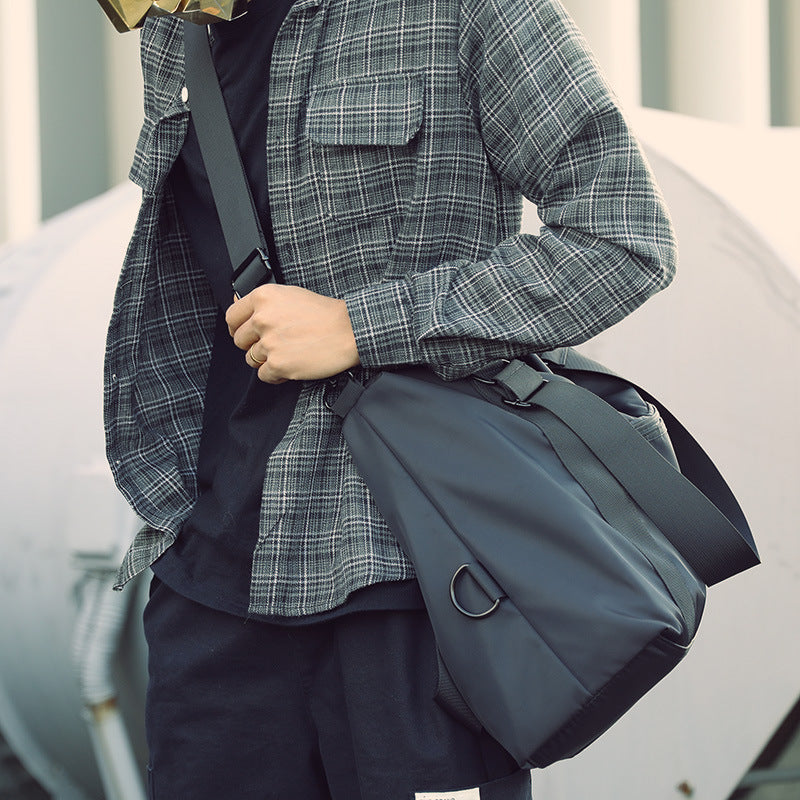 Versatile Travel Bag LoungeYard — product view 2