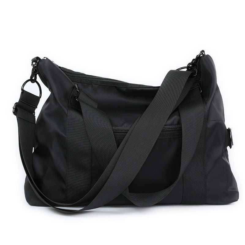 Versatile Travel Bag LoungeYard — product view 4