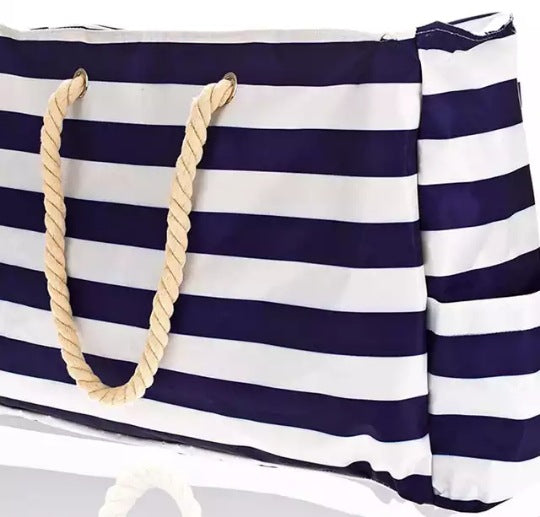 Durable beach bag with extra large storage space and practical side pockets LoungeYard — product view 7