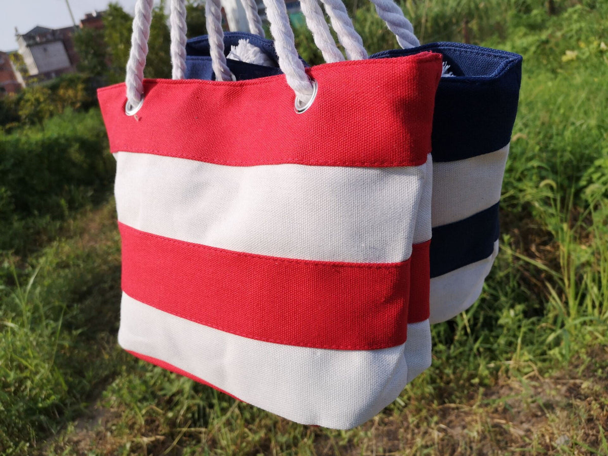 Stylish Beach Bag LoungeYard — product view 5