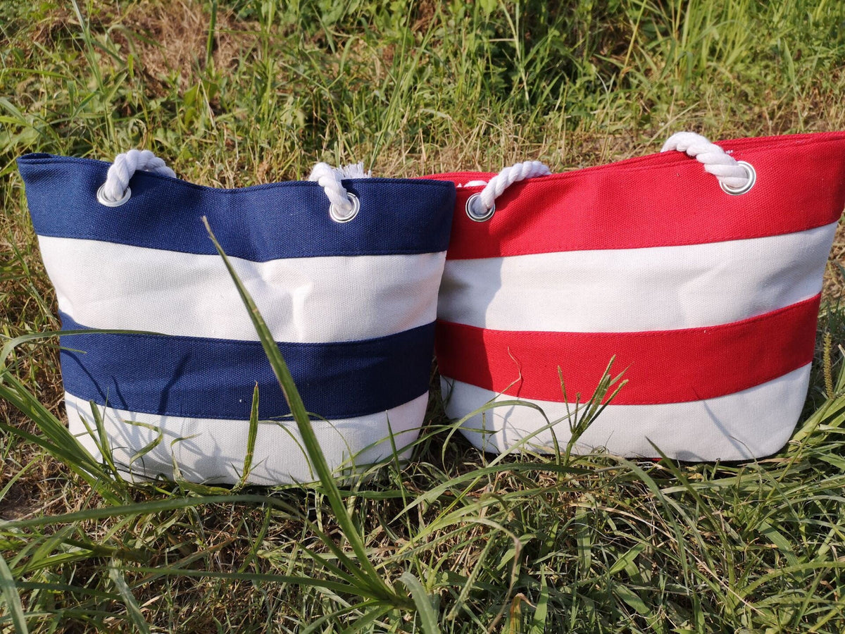 Stylish Beach Bag LoungeYard — product view 4