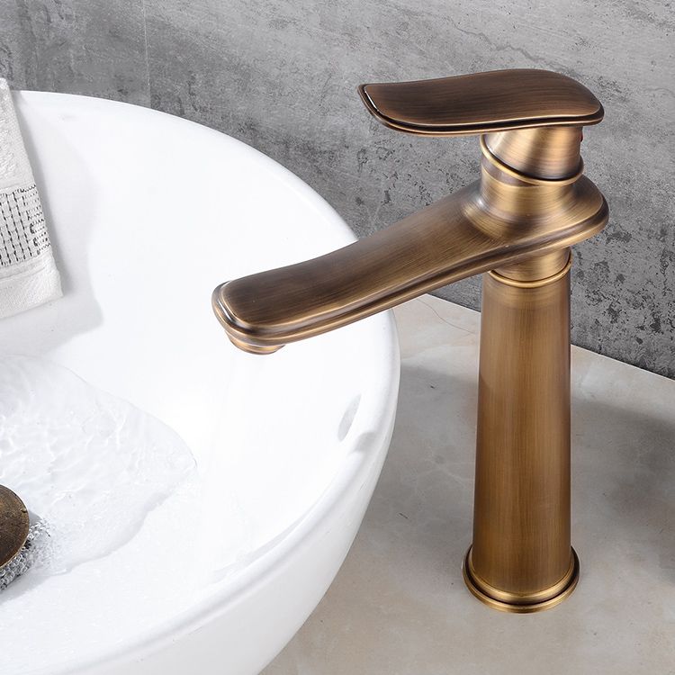 LoungeYard | Nationwide Distributed Bathroom Faucet Vintage Lever Sink Faucet — product view 2