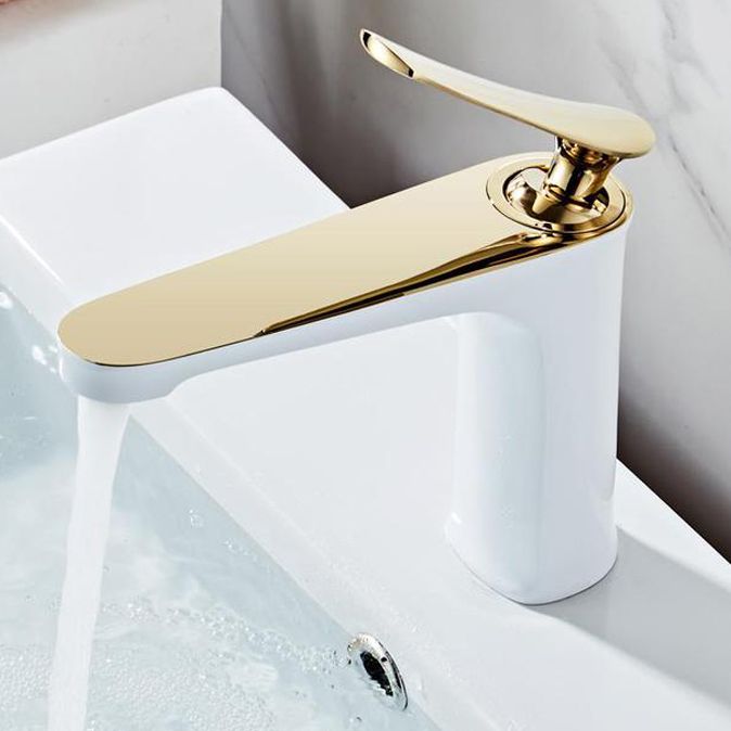LoungeYard | Light Luxury Sink Faucet 6.69" H Modern Brass Sink Faucet — product view 2