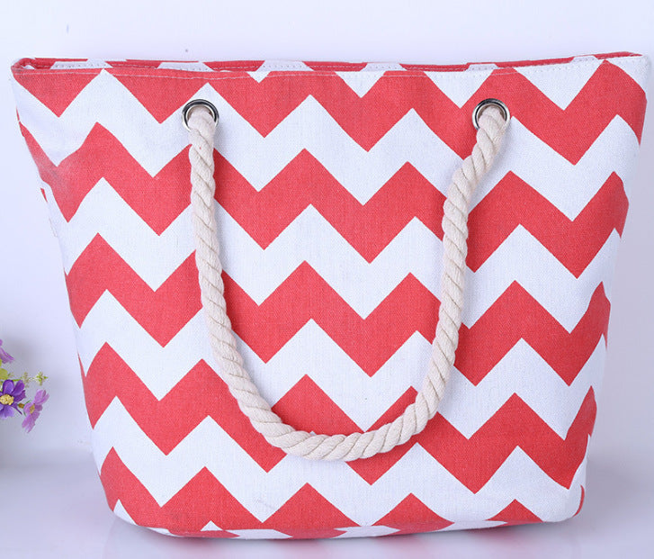 Large shopping bag with modern zigzag design LoungeYard — product view 3