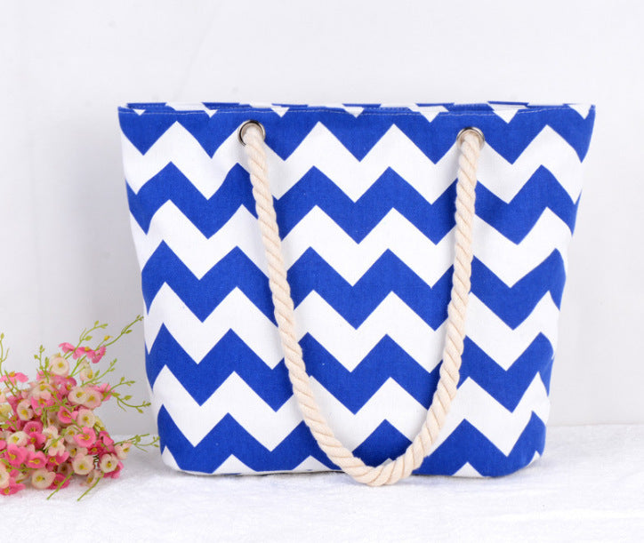 Large shopping bag with modern zigzag design LoungeYard — product view 4