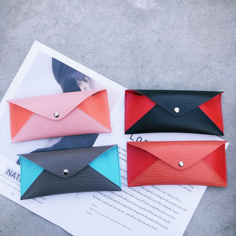 Chic Leather Wallet LoungeYard — product view 2