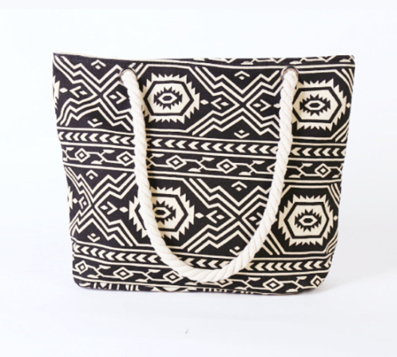 Beach bag with ethnic pattern LoungeYard — product view 2