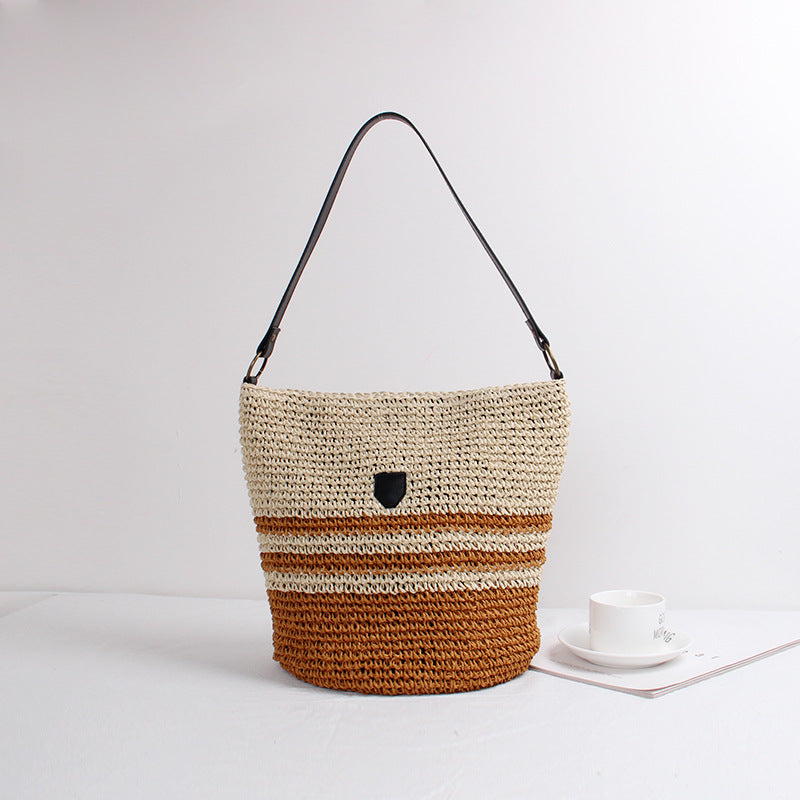 Braided shoulder bag with stylish accent LoungeYard — product view 2