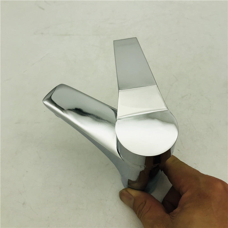 Single-Handle Deck-Mount Basin Faucet with Ceramic Cartridge LoungeYard — product view 3