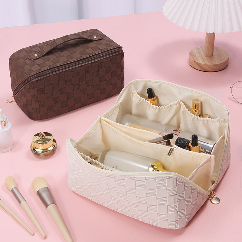 LoungeYard | Vintage Pattern Handheld Makeup Bag — product view 2