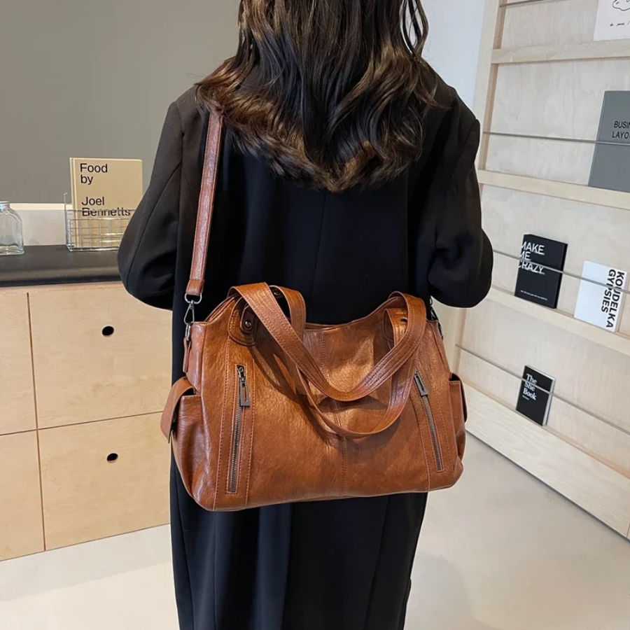 LoungeYard | Women’s Classic Multi-Compartment Shoulder Bag – Alma — product view 3