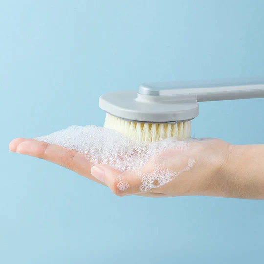LoungeYard | GlowWhisk – Gentle cleansing that goes deep under the skin! — product view 5