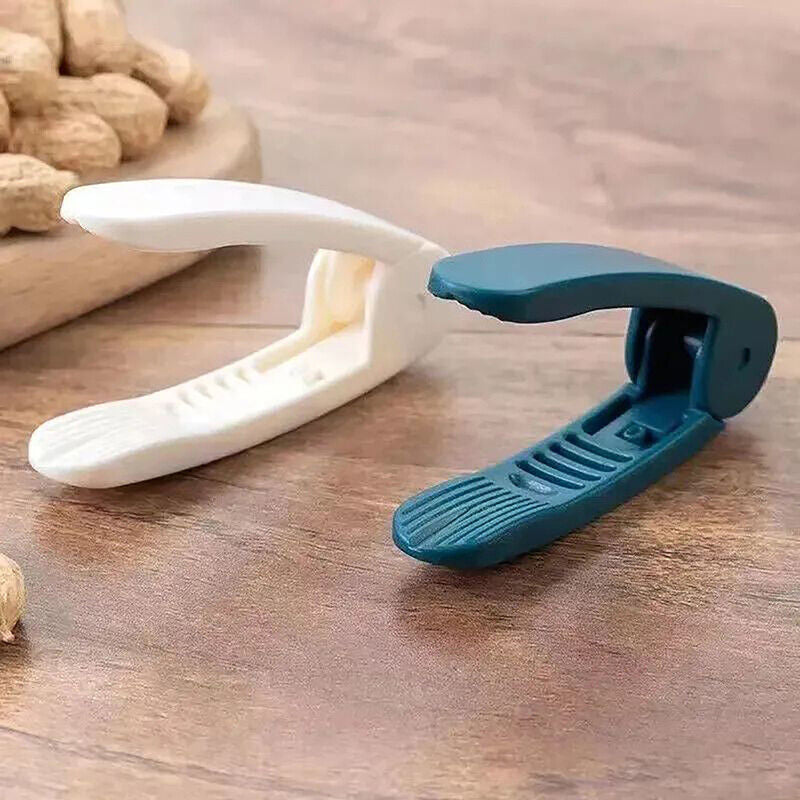LoungeYard | Peanut Seed Peel Plastic Peanut Clip — product view 4