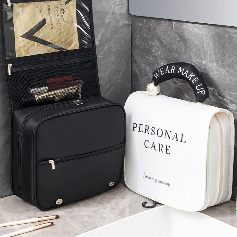 LoungeYard | Foldable portable toiletry bag — product view 3