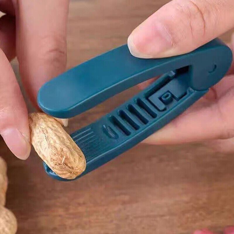 LoungeYard | Peanut Seed Peel Plastic Peanut Clip — product view 3