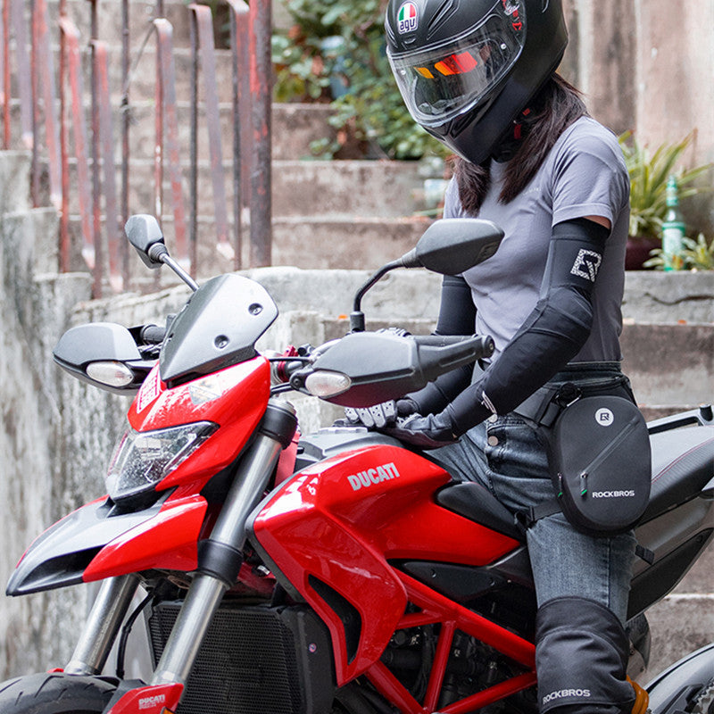 LoungeYard | Waterproof Motorcycle Waist Bag — product view 4