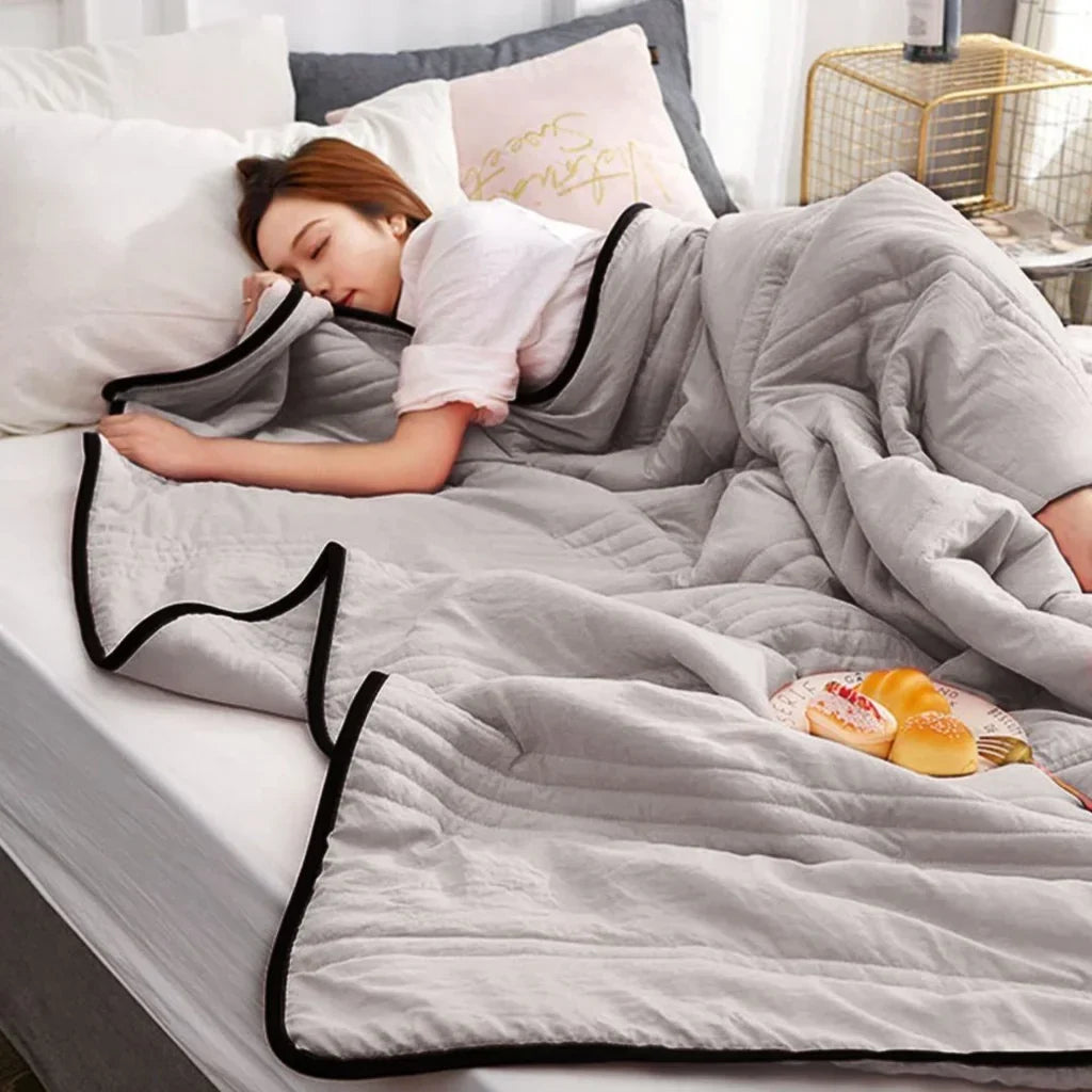 LoungeYard | Breathable Summer Cooling Blanket - CoolBreeze — product view 2
