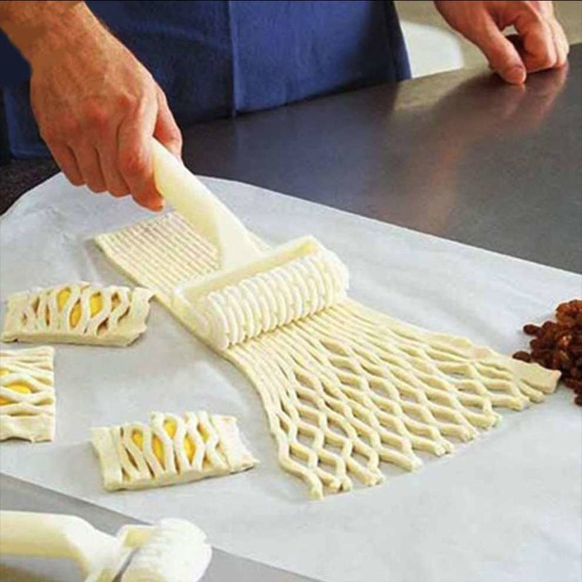 Pastry Lattice Dough Roller | LoungeYard — product view 1