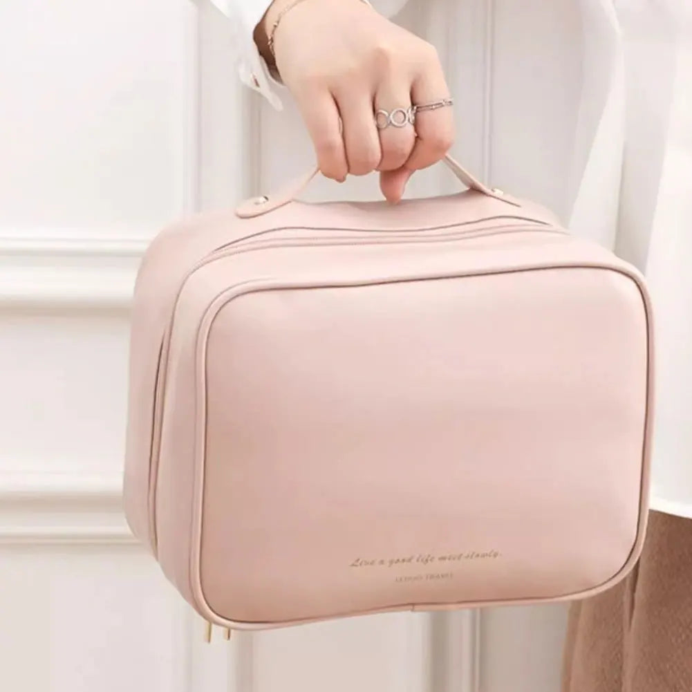 LoungeYard | Travel Toiletry Bag Chic — product view 1