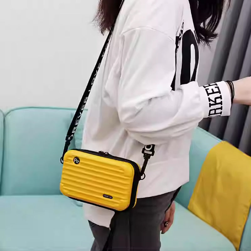 LoungeYard | Mini travel bag for women — product view 7