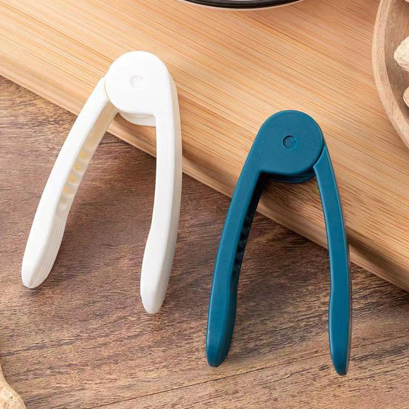 LoungeYard | Peanut Seed Peel Plastic Peanut Clip — product view 7