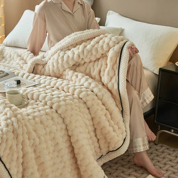 LoungeYard | Ultra-soft Comfort Blanket — product view 4
