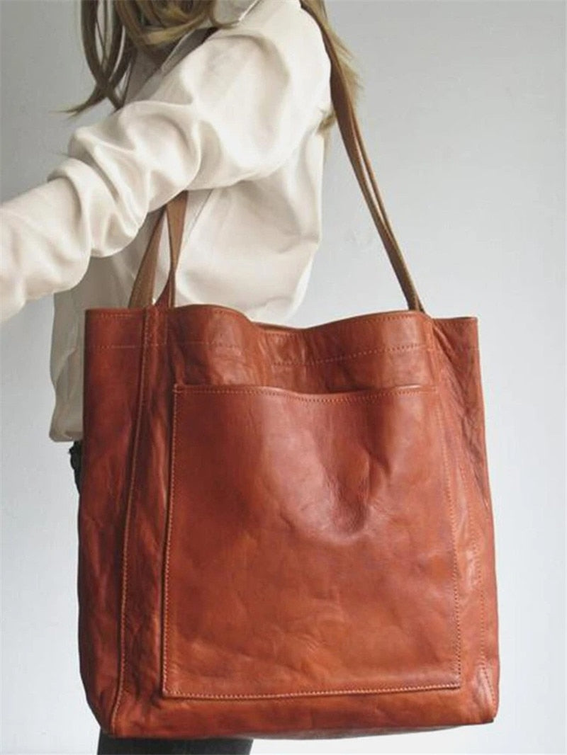 LoungeYard | Carry Not Just a Bag — Feel the Power of Perfect Order and Timeless Style Everywhere with You! — product view 2