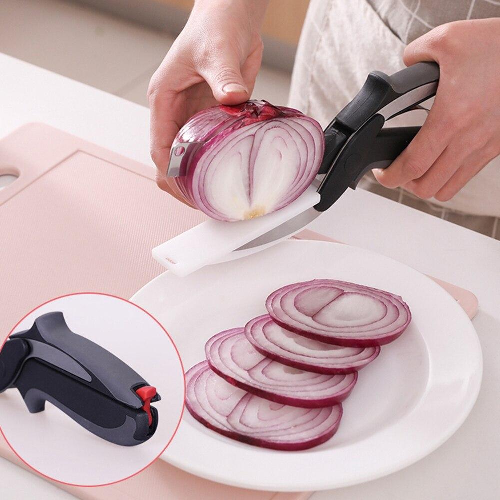 2 in 1 Kitchen Scissors & Board | LoungeYard — product view 3