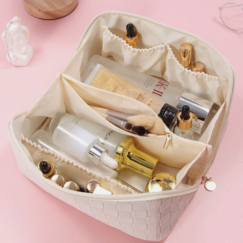 LoungeYard | Vintage Pattern Handheld Makeup Bag — product view 4