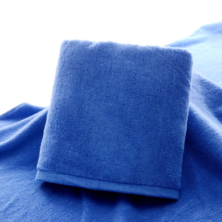 Bath towel made of durable and quick-drying microfiber LoungeYard — product view 3