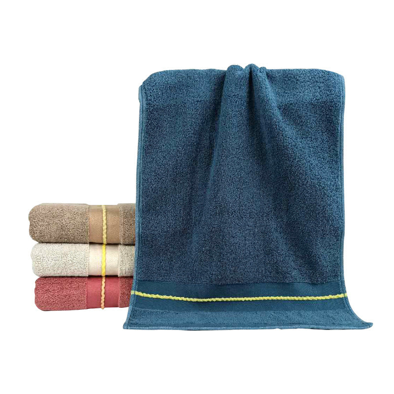 Premium terry bath towel with stylish jacquard pattern LoungeYard — product view 4