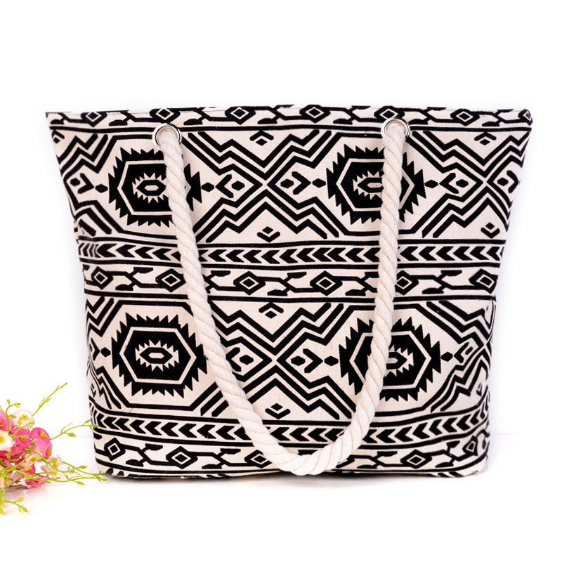 Spacious shopping bag with striking ethnic pattern LoungeYard — product view 7