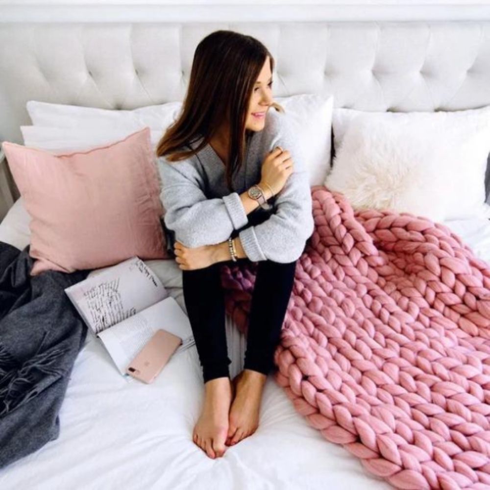 LoungeYard | StrickDecke | Create warmth and comfort — product view 3
