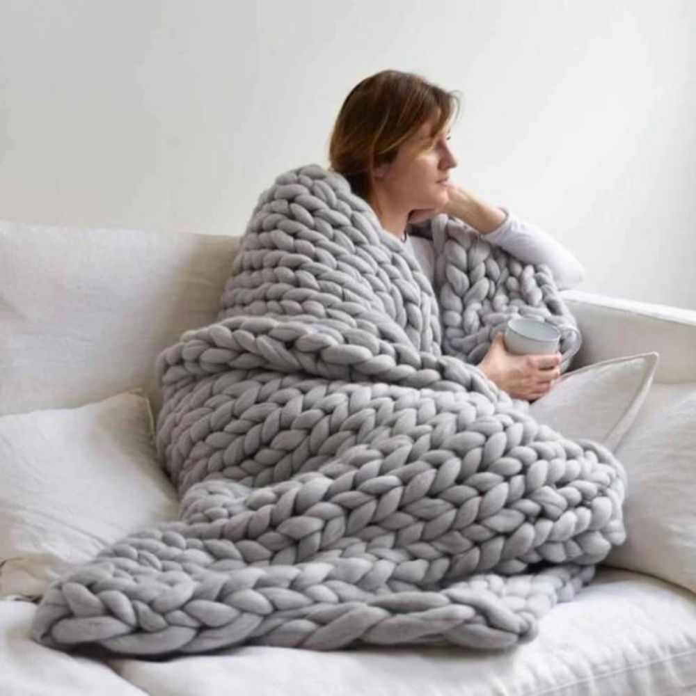 LoungeYard | StrickDecke | Create warmth and comfort — product view 2