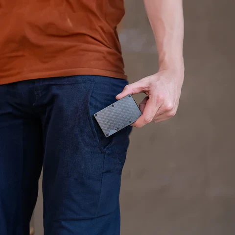 LoungeYard | RFID Blocking Men's Carbon Fiber Metal Wallet — product view 3