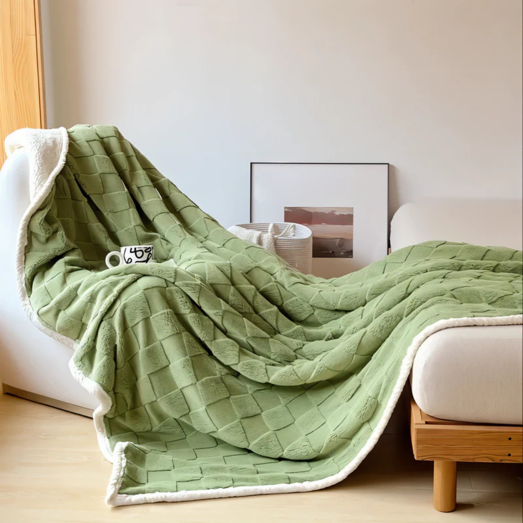 LoungeYard | Luxury Fleece Blanket — product view 1