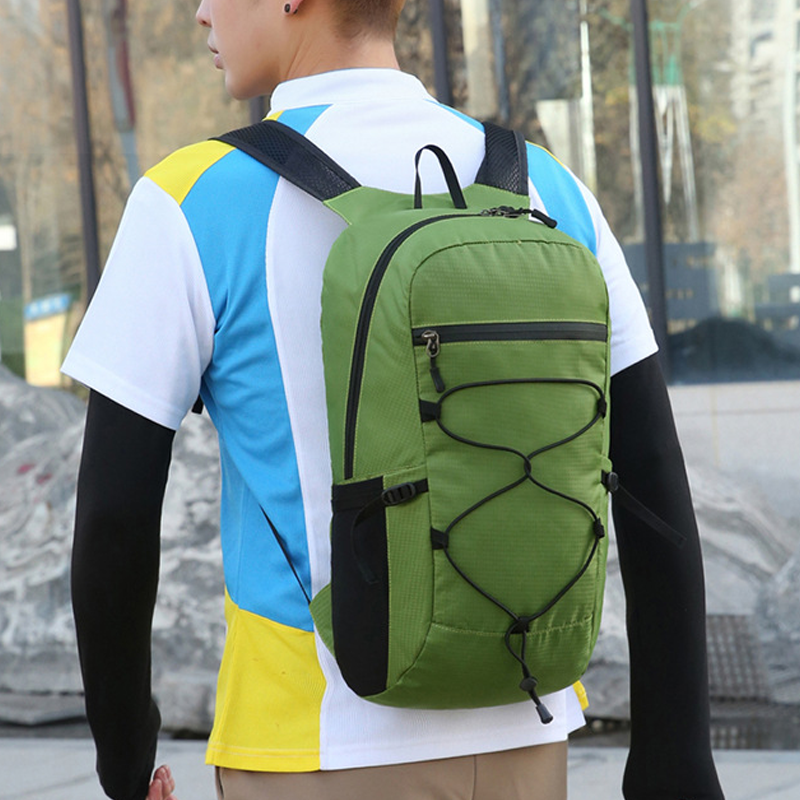 LoungeYard | Useful foldable backpack — product view 2