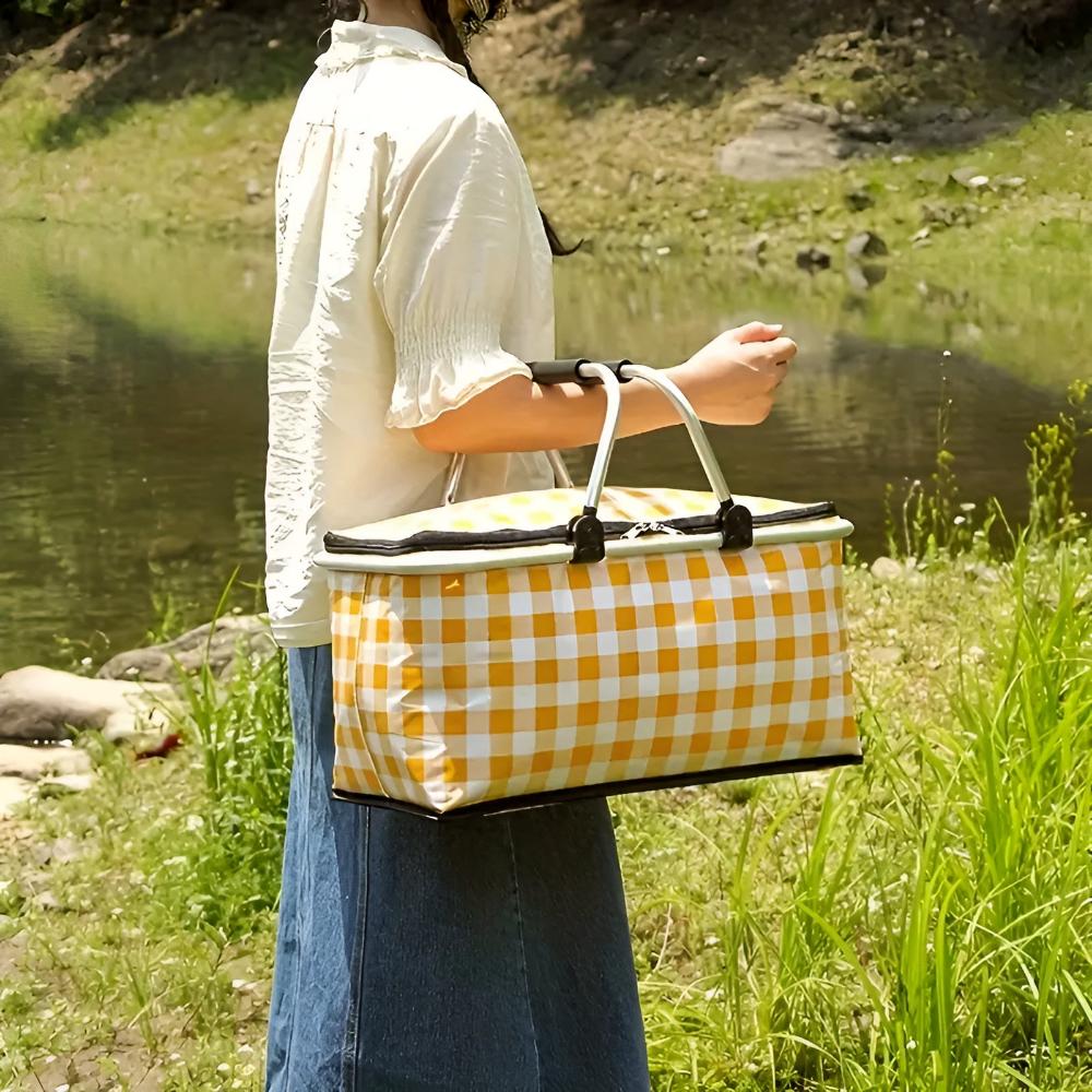 LoungeYard | Foldable Checkered Picnic Basket — product view 5