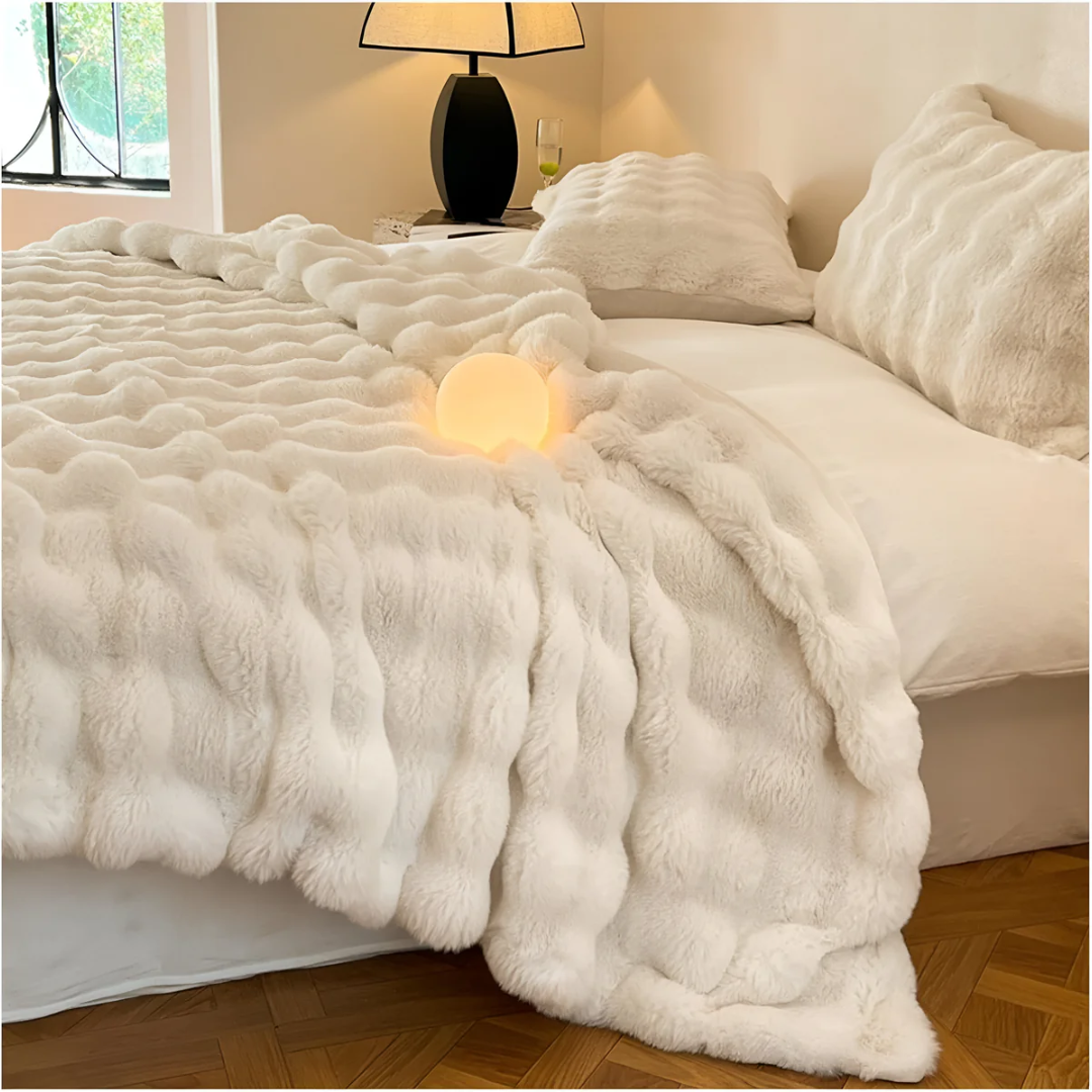 LoungeYard | Luxury Fleece Blanket — product view 5