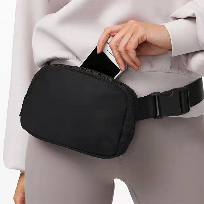 LoungeYard | Multifunctional Sports Waist Bag — product view 3