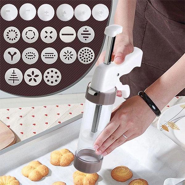 LoungeYard | Favorite Cookies Cookie Cutter Set — product view 2