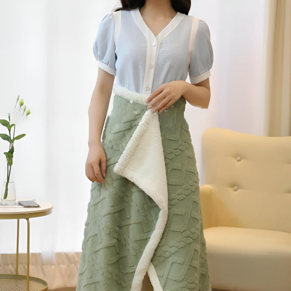 LoungeYard | Fluffy Comfort Cloak Blanket — product view 2