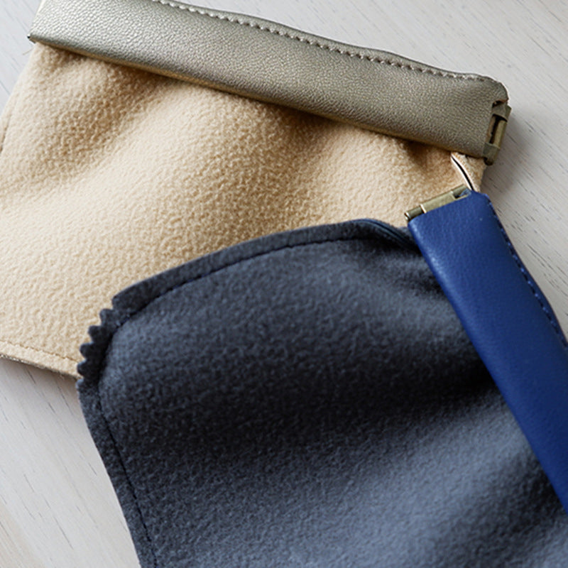 LoungeYard | Free dove leather wallet — product view 3