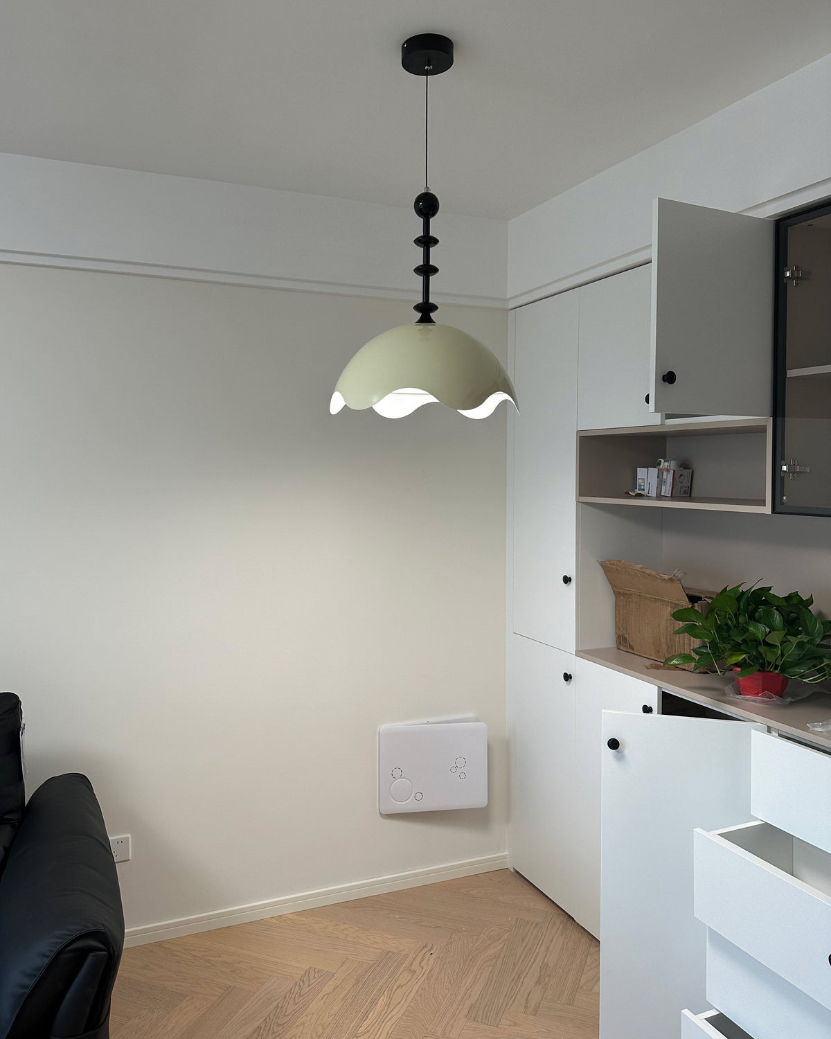 WOMO Metal Eggshell Pendant Light-WM3179 — product view 5