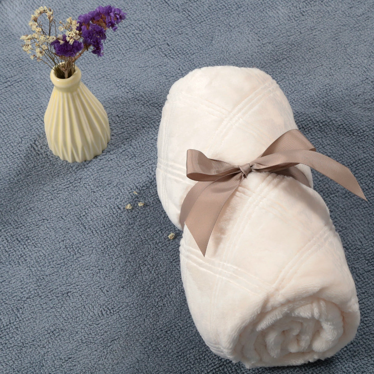 Plush Soft Blanket — product view 3