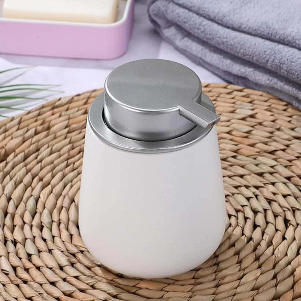 LoungeYard | Minimalist Touch Dispenser — product view 1
