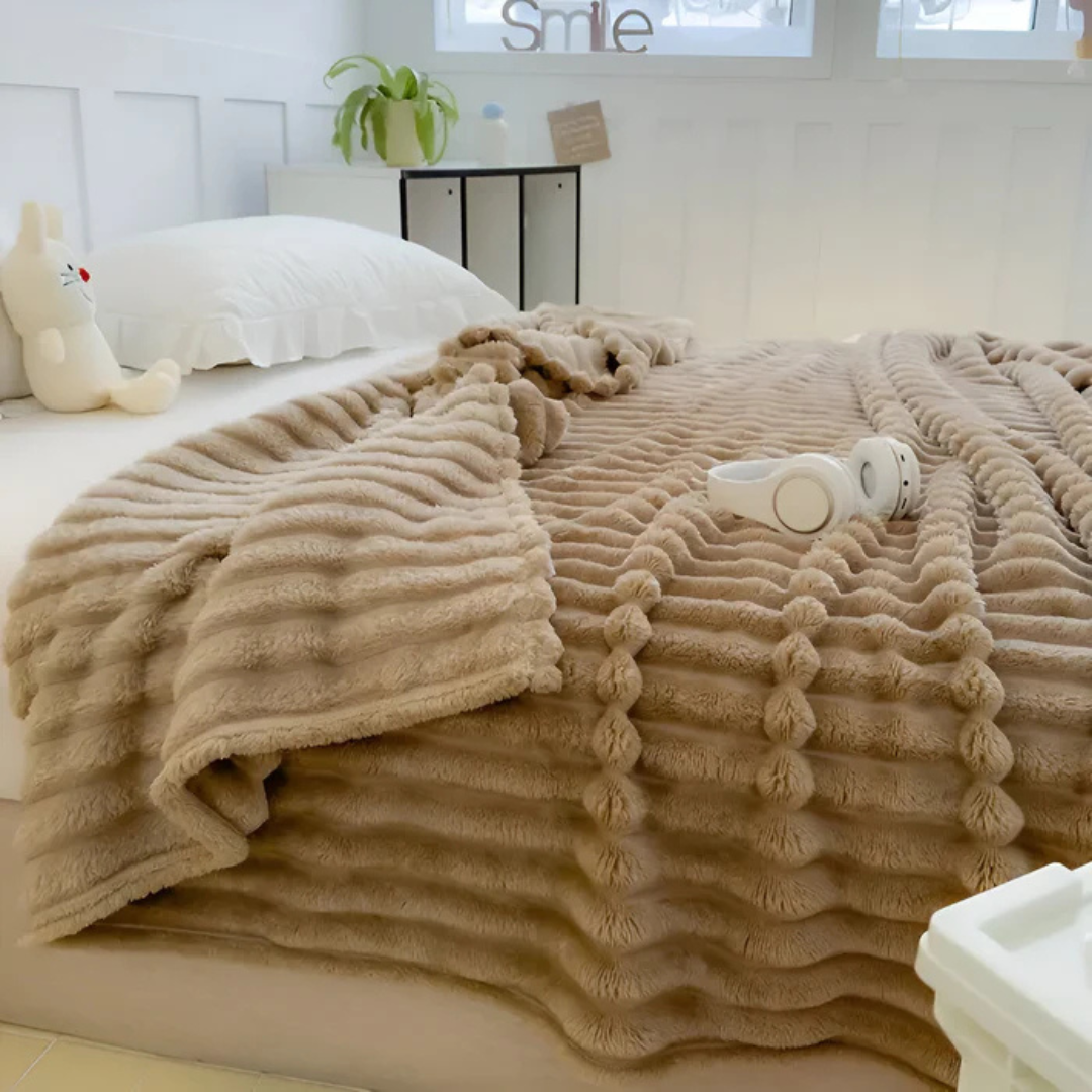 LoungeYard | Warmth and Delicacy in a Luxurious Edition — product view 2